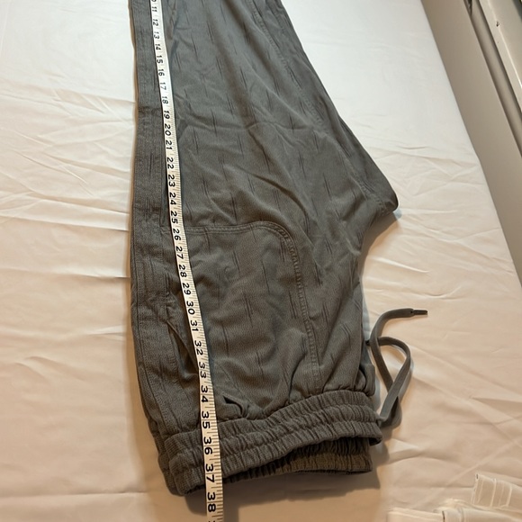 Athleta Women's Farallon Printed Jogger Spliced Magic Metropolis Grey Plus Size - Picture 5 of 6